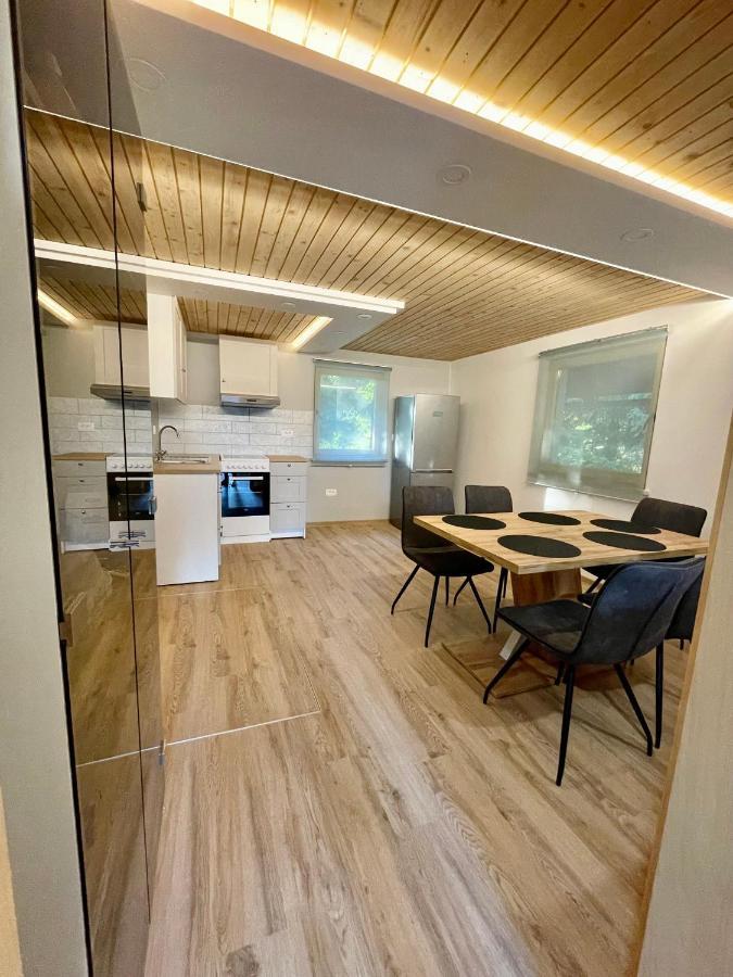 Cebelnk: Sanjska Hisica 4 Km Od Bleda Villa Lesce  Luaran gambar